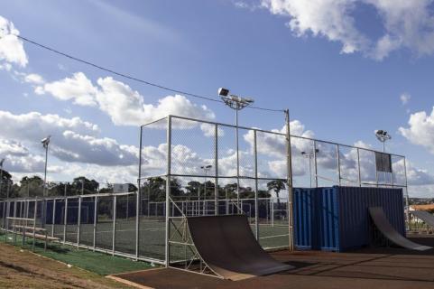 HOMENAGENS - Vila Pioneiro e Jardim da Mata ganham arenas esportivas multiuso