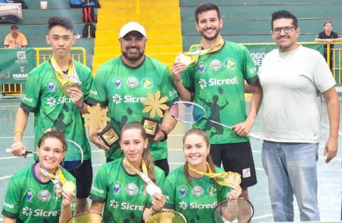 Badminton da AABT/ASSVP  ouro no feminino e masculino na Fase Final dos JAPs em Pato Branco