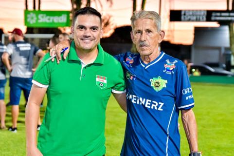 Leandro (Futgol) e Loro Nunes (GH Web TV) no Campeonato do Comrcio do Jardim Panorama - Taa Sicredi