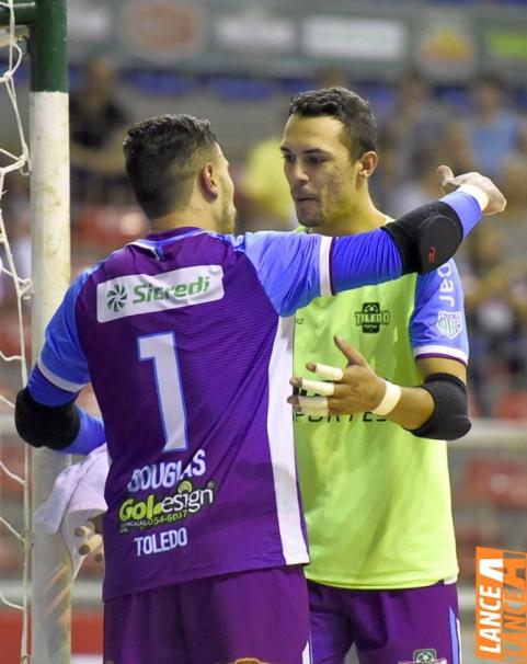 Toledo Futsal joga bem, mas perde para Foz do Iguau na Chave Ouro
