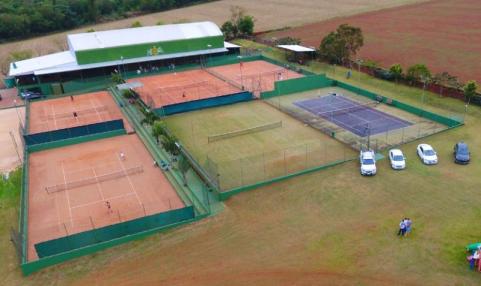 HBA Tennis uma das melhores academias de tnis do Paran