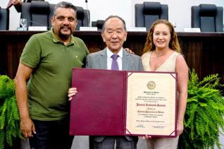 Joaquim Iwasaki recebe o Ttulo de Cidado Honorrio de Toledo