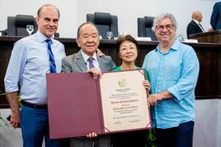 Joaquim Iwasaki recebe o Ttulo de Cidado Honorrio de Toledo