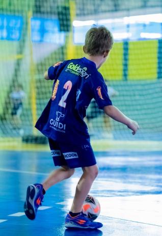 Faa parte da escolinha de futsal ou voleibol do Incomar / Aceffut