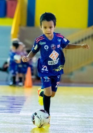 Faa parte da escolinha de futsal ou voleibol do Incomar / Aceffut