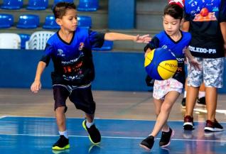 Abatol lanou projeto de basquete Alm das Quadras