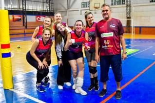 DItlia Sorvetes  campe do Voleibol Feminino