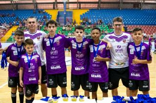 Atletas da Aceffut levam para os jogos o orgulho roxo da Prati Donaduzzi