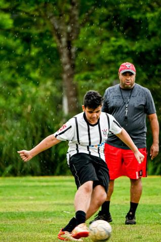 L10 FOOTBALL CENTER - Enzo e Bryan foram aprovados em testes no So Paulo