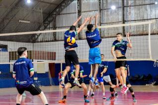 Andr Van de Sand  o tcnico da Seleo Paranaense Sub 18