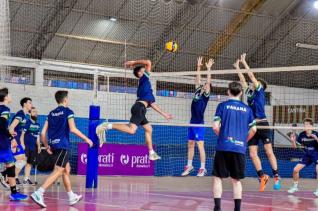 Andr Van de Sand  o tcnico da Seleo Paranaense Sub 18