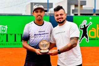 Guilherme Dhionei conquista o ttulo da 1 classe do Campeonato da Atac