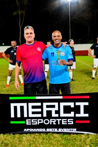 Real Madrid  campeo do futebol sete 45+ do Clube Toledo