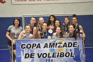 Colgio Incomar conquista etapa e avana na classificao da Copa Amizade de Vlei