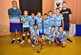Colgio La Salle supera AER Sadia fatura o ttulo da categoria Sub 9