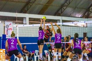 Vlei feminino enfrenta Marechal por vaga na semifinal do Estadual Adulto 