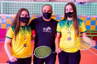 PANAMERICANO JNIOR DE BADMINTON 2021 - Tainara e Natalia conquistam medalha de prata