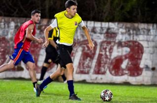 Santos goleira e dispara na classificao do futebol sete livre do Toledo