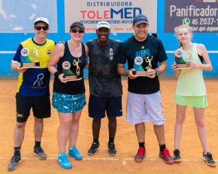 Edson e Eloisa Cogo Rinaldi conquistam ttulo do Circuito Tolemed de Tnis do Toledo