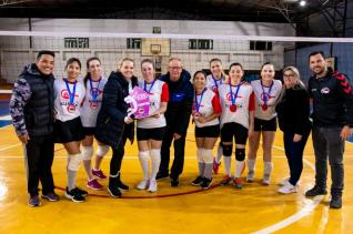 Imobiliria Aliana  campe do voleibol feminino do Toledo