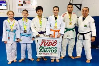 Jud Ricardo Santos  vice-campeo geral no Circuito Estadual de Jud Sub 13 e Sub 15