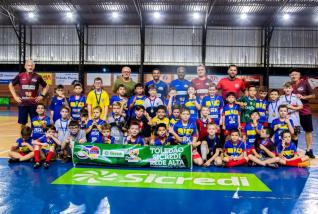 ESCOLINHA SICREDI/REDE ALTA DE FUTSAL MENORES