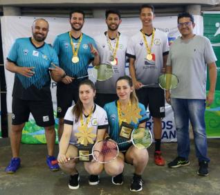 TOLEDO MANTM HEGEMONIA E LEVA TODOS OS OUROS DO BADMINTON NO JAPS