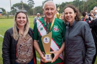 Trofu Ivo Campagnolo reunir atletas veteranos de futebol