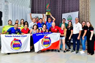 Cerimnia premia campees dos Jogos Abertos de Toledo