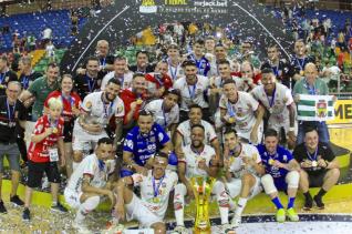 Alcides Pan foi palco da emocionante final da Liga Nacional de Futsal