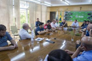 Nova diretoria do Clube Caa e Pesca se apresenta para a municipalidade