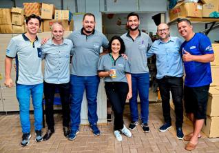 GAFURI MATERIAIS DE CONSTRUO & ACABAMENTOS - Confraternizao e entrega de presentes de fim de ano a todos os colaboradores