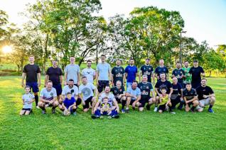 CHCARA MICHELON - Jogo das Estrelas rene amigos para confraternizao esportiva