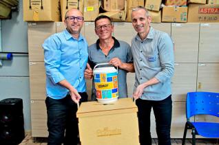 GAFURI MATERIAIS DE CONSTRUO & ACABAMENTOS - Confraternizao e entrega de presentes de fim de ano a todos os colaboradores