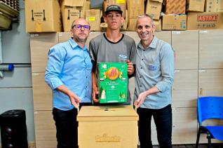 GAFURI MATERIAIS DE CONSTRUO & ACABAMENTOS - Confraternizao e entrega de presentes de fim de ano a todos os colaboradores