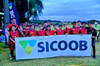 CATEGORIAS SUB 10 E SUB 13 - Linha Tapui e Sicoob promoveram torneio de futebol sete com participao de 12 equipes