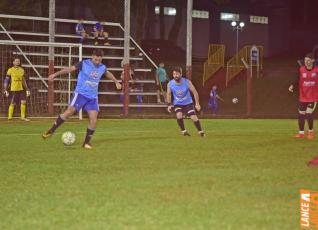 Lajes Gasparotto / Lonas Bor e Clube Olmpico decidem ttulo do futebol suo do Yara