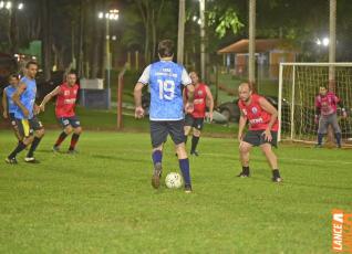 Lajes Gasparotto / Lonas Bor e Clube Olmpico decidem ttulo do futebol suo do Yara