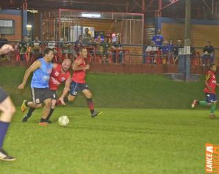 Lajes Gasparotto / Lonas Bor e Clube Olmpico decidem ttulo do futebol suo do Yara