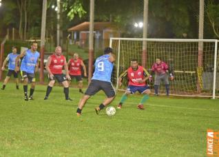 Lajes Gasparotto / Lonas Bor e Clube Olmpico decidem ttulo do futebol suo do Yara