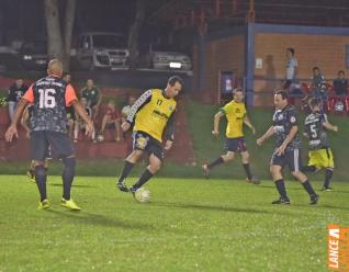 Lajes Gasparotto / Lonas Bor e Clube Olmpico decidem ttulo do futebol suo do Yara