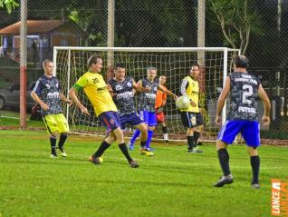Lajes Gasparotto / Lonas Bor e Clube Olmpico decidem ttulo do futebol suo do Yara