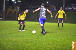 Lajes Gasparotto / Lonas Bor e Clube Olmpico decidem ttulo do futebol suo do Yara