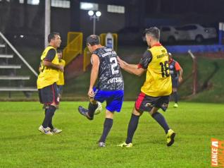 Lajes Gasparotto / Lonas Bor e Clube Olmpico decidem ttulo do futebol suo do Yara