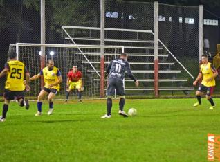 Lajes Gasparotto / Lonas Bor e Clube Olmpico decidem ttulo do futebol suo do Yara