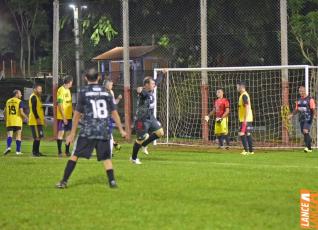 Lajes Gasparotto / Lonas Bor e Clube Olmpico decidem ttulo do futebol suo do Yara