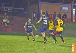 Lajes Gasparotto / Lonas Bor e Clube Olmpico decidem ttulo do futebol suo do Yara