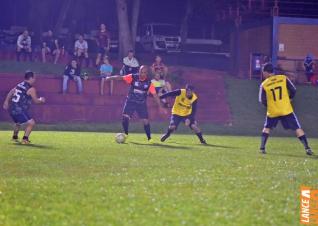 Lajes Gasparotto / Lonas Bor e Clube Olmpico decidem ttulo do futebol suo do Yara