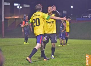 Lajes Gasparotto / Lonas Bor e Clube Olmpico decidem ttulo do futebol suo do Yara