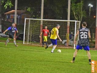 Lajes Gasparotto / Lonas Bor e Clube Olmpico decidem ttulo do futebol suo do Yara